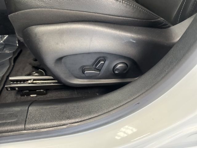 Used 2025 Jeep Compass Limited image 16