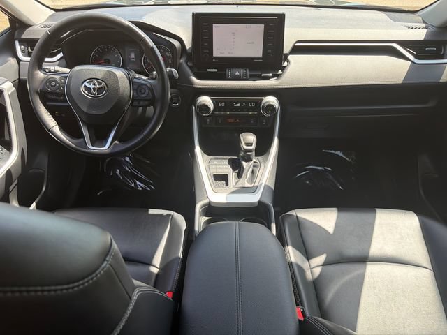 Used 2020 Toyota RAV4 XLE Premium AWD/4WD image 21