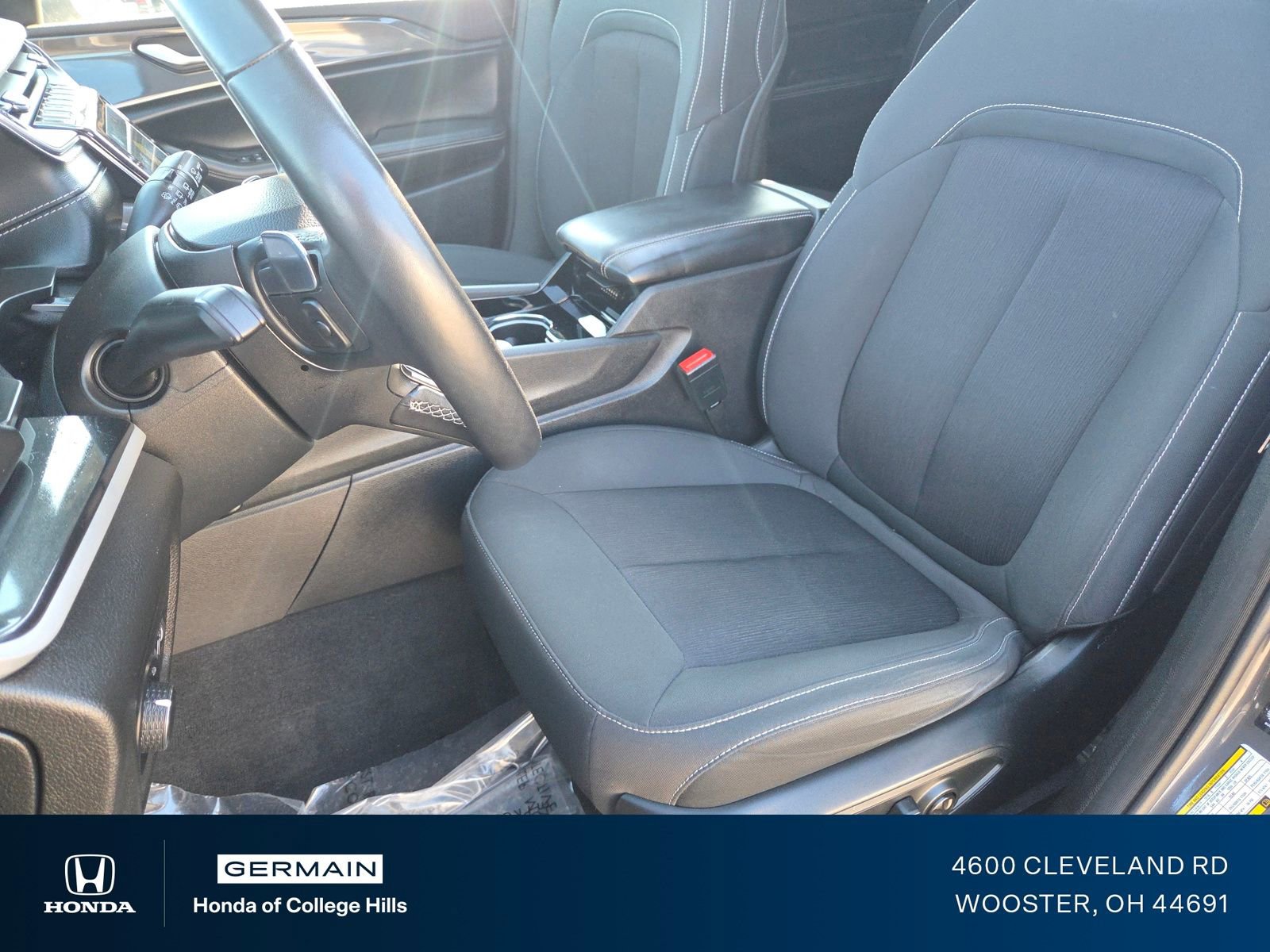 Used 2022 Jeep Grand Cherokee L Laredo w/ Luxury Tech Group I image 28