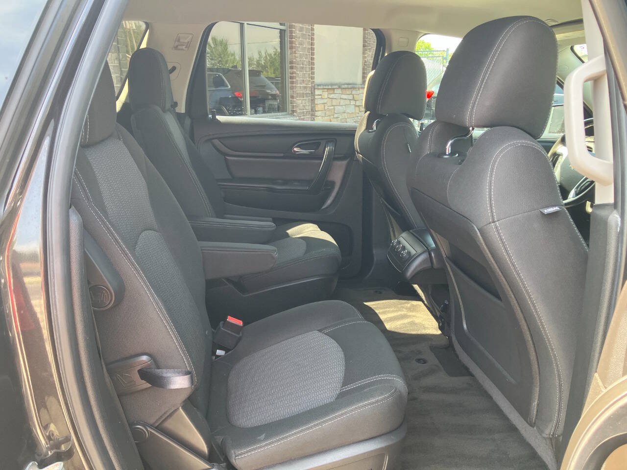 Used 2017 Chevrolet Traverse LT w/ Style and Technology Package AWD/4WD image 17