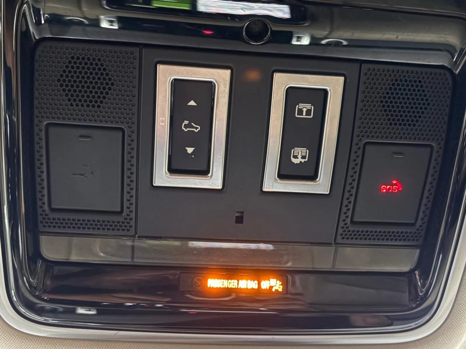 Used 2018 Land Rover Range Rover Sport Supercharged AWD/4WD image 29