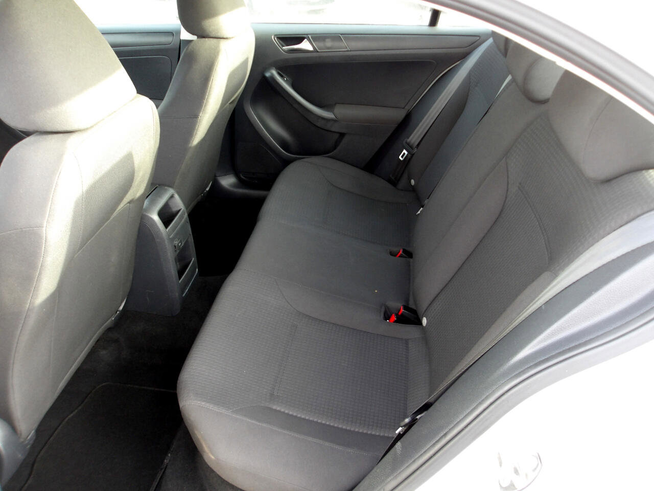 Used 2016 Volkswagen Jetta S image 11