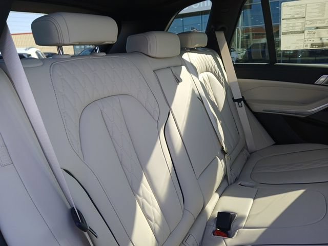 New 2026 BMW X5 xDrive40i AWD/4WD image 11