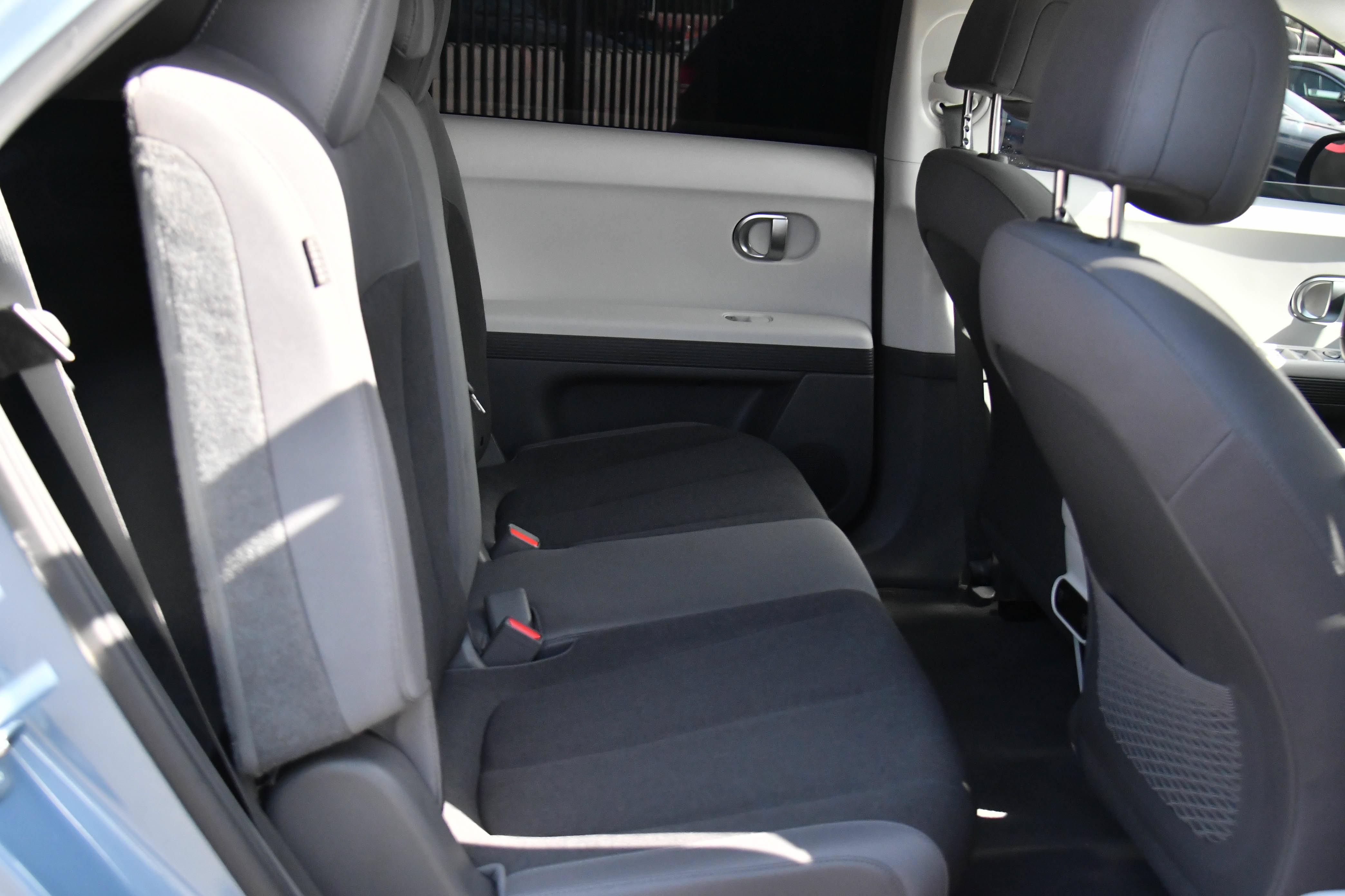 Used 2024 Hyundai Ioniq 5 SE RWD image 43