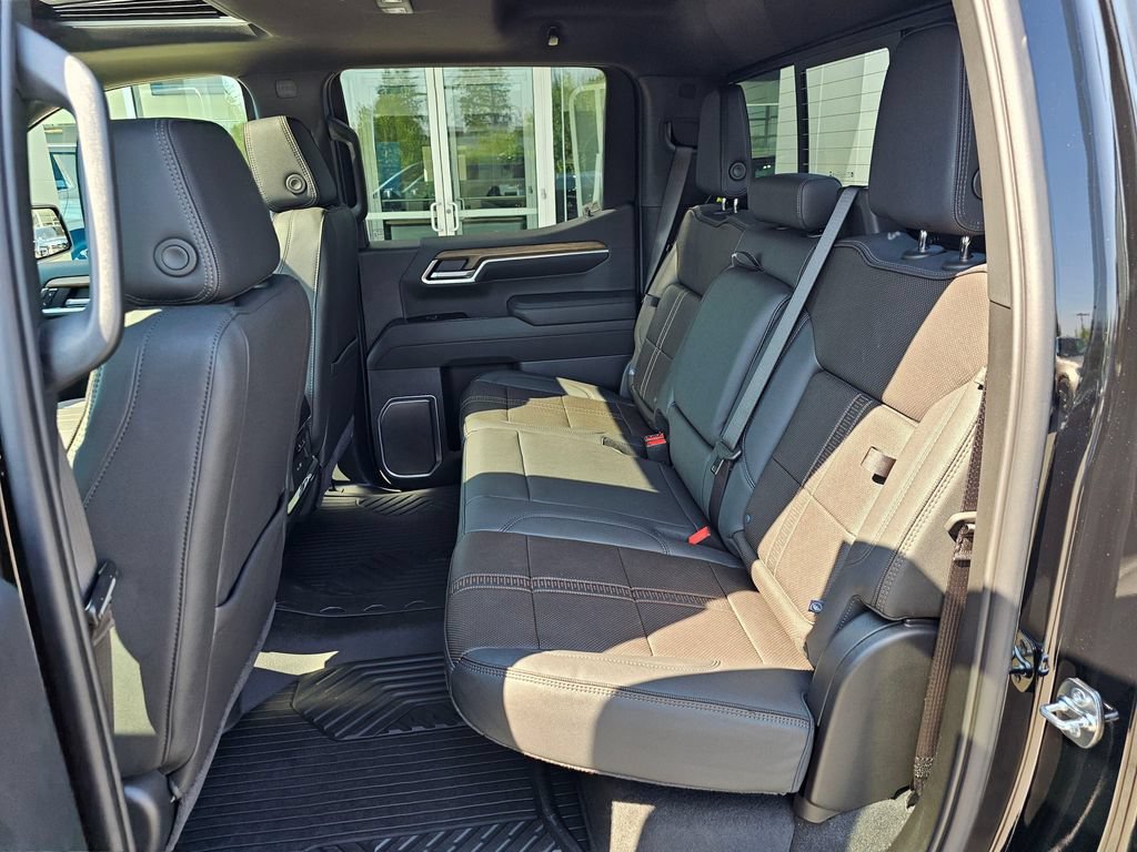 New 2026 Chevrolet Silverado 1500 High Country w/ Midnight Edition AWD/4WD image 17