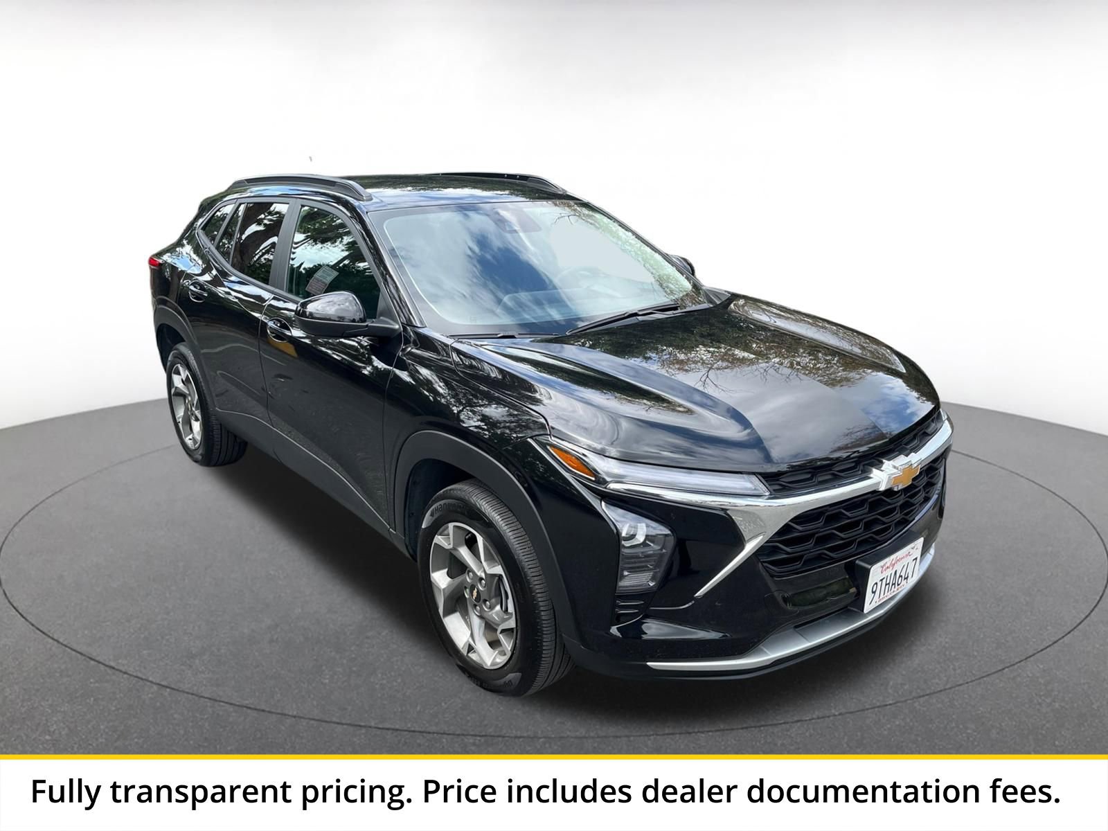 Used 2025 Chevrolet Trax LT w/ LT Convenience Package FWD image 1