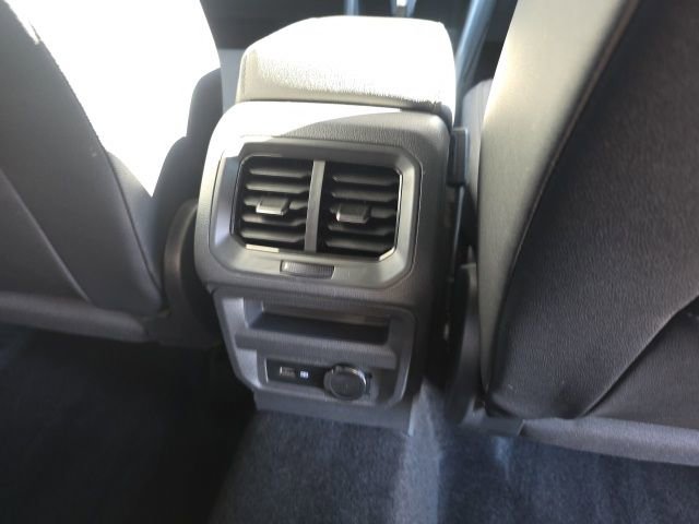 Used 2020 Volkswagen Tiguan SE R-Line image 14