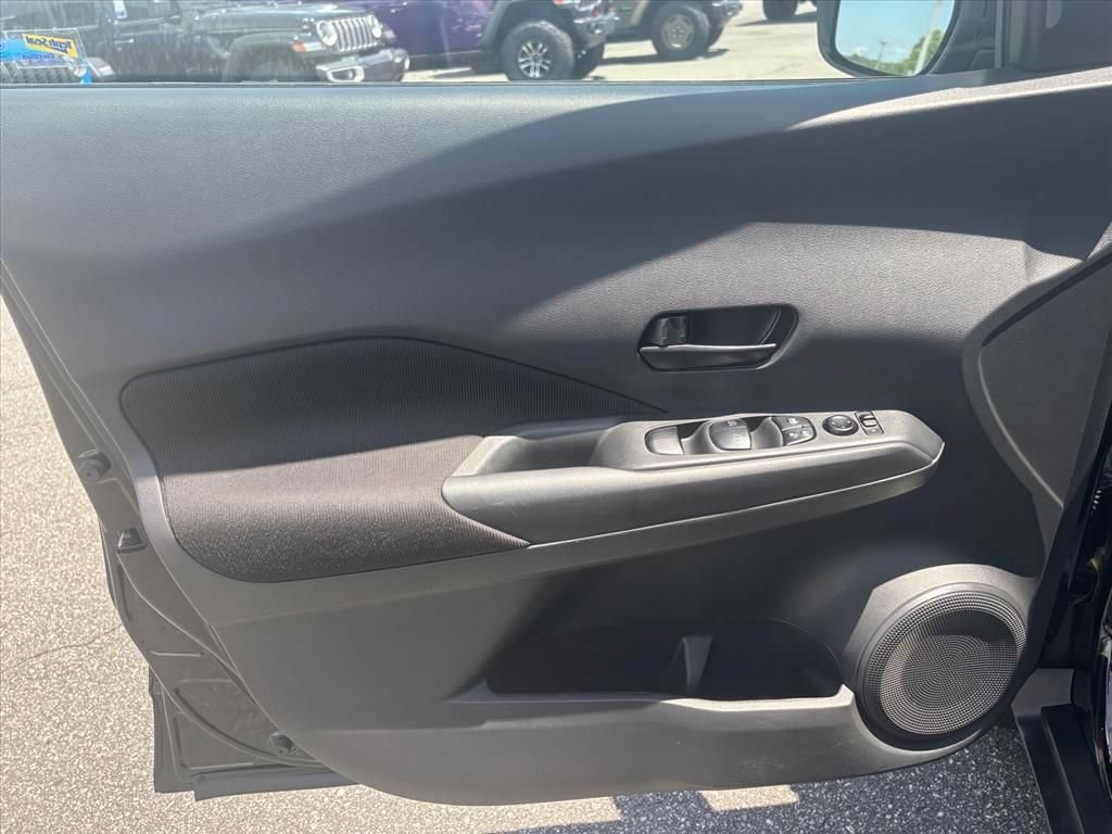 Used 2022 Nissan Kicks S FWD image 9