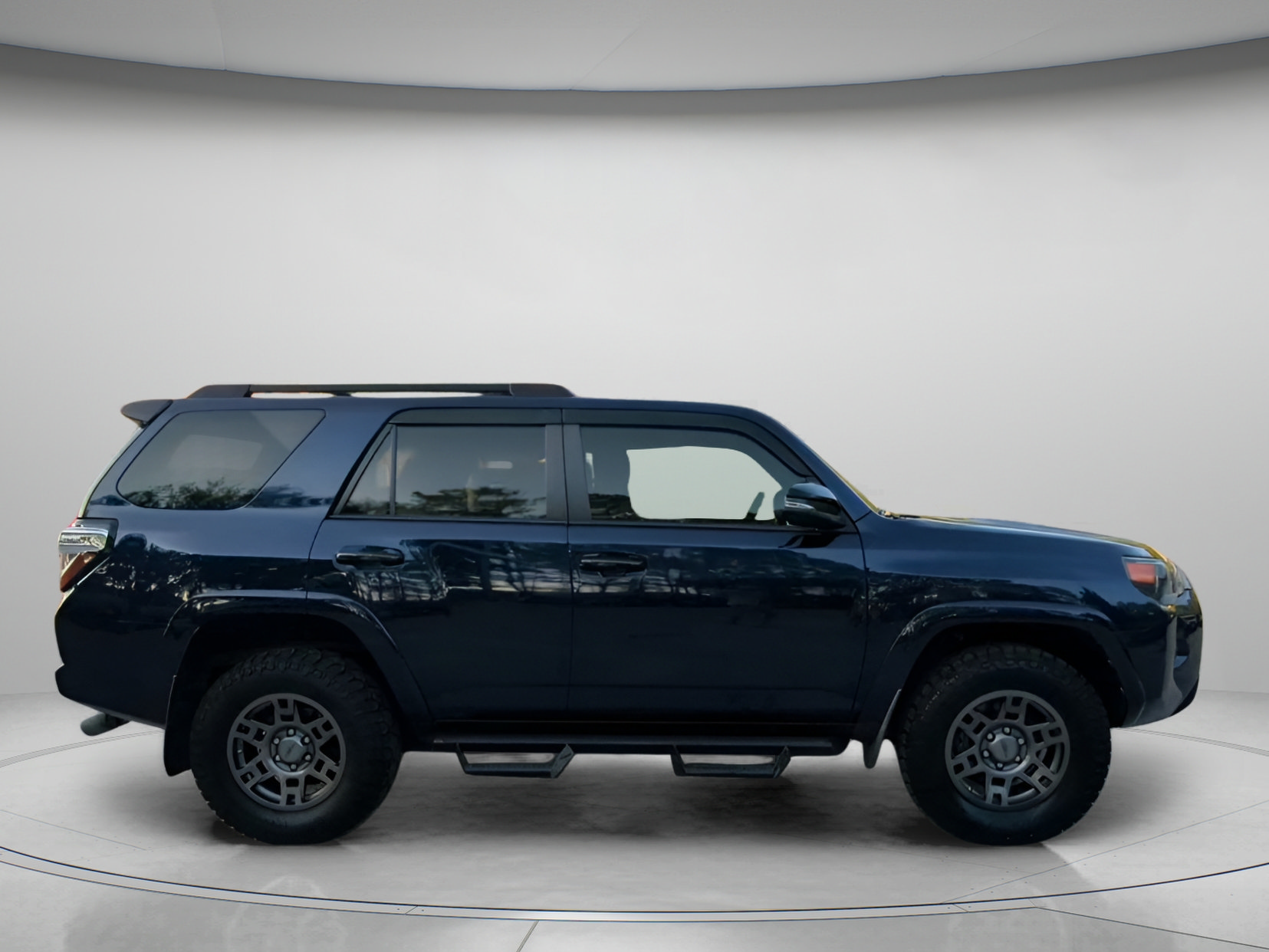 Used 2020 Toyota 4Runner Venture w/ Moonroof Package AWD/4WD image 32