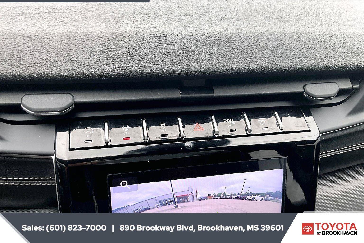 Used 2023 Jeep Grand Cherokee L Laredo AWD/4WD image 23