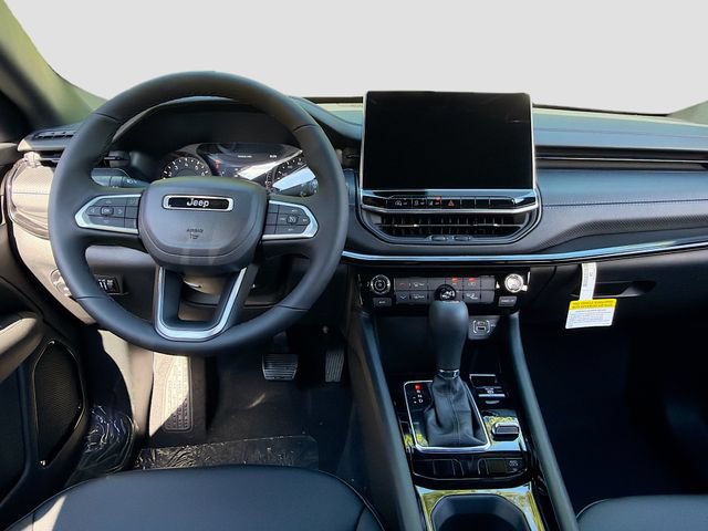 New 2026 Jeep Compass Latitude AWD/4WD image 21