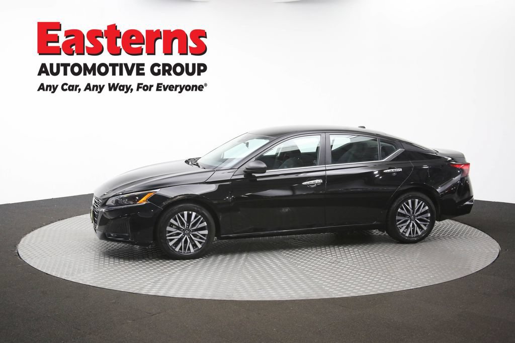 Used 2025 Nissan Altima 2.5 SV FWD image 56