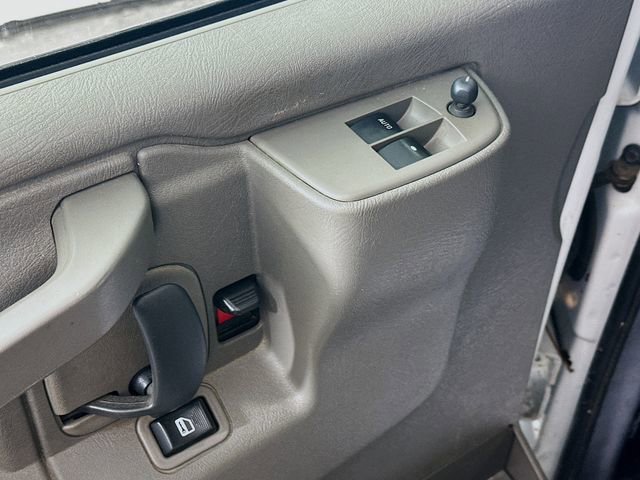 Used 2020 Chevrolet Express 3500 LT w/ LT Preferred Equipment Group image 18