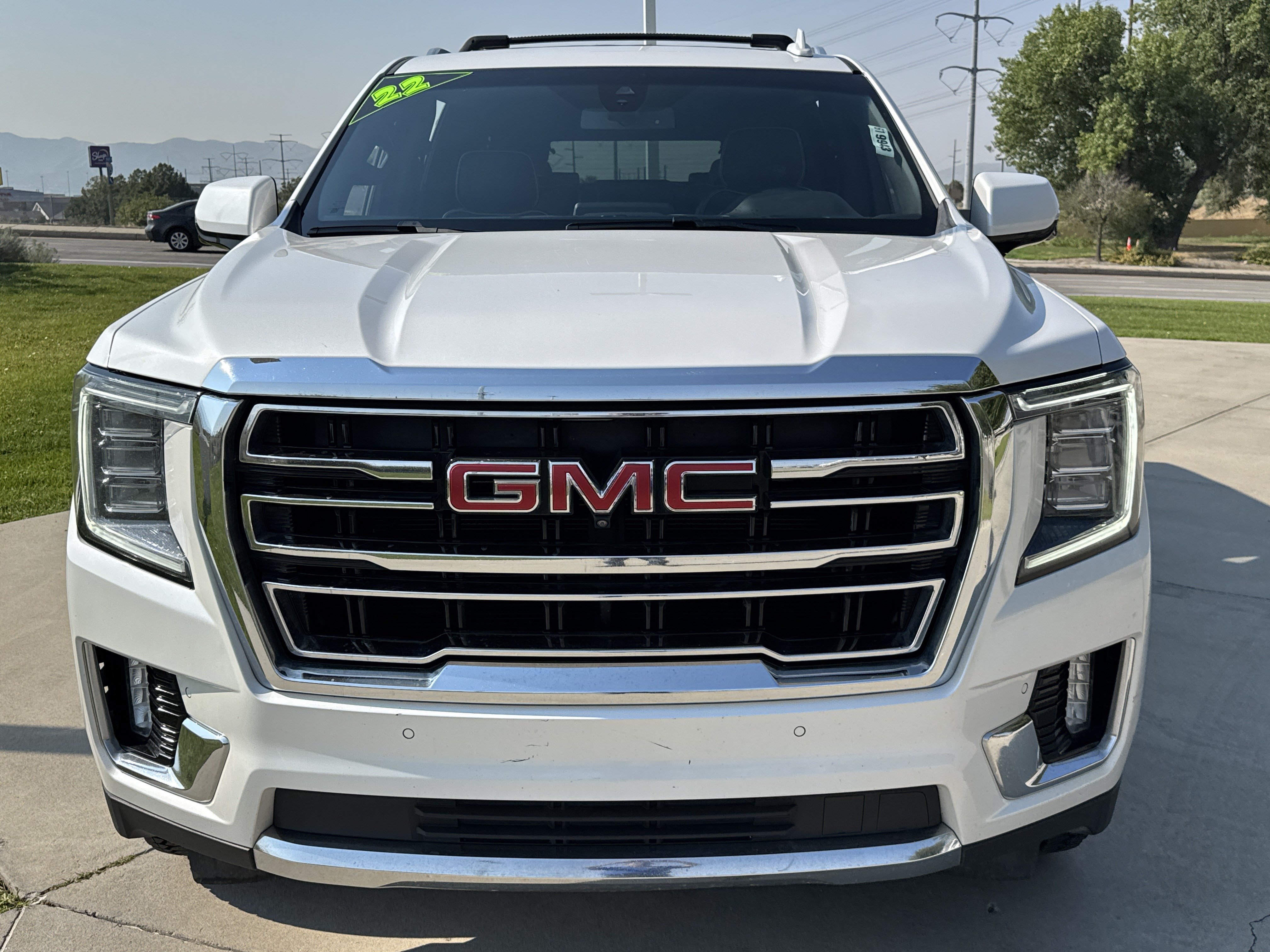 Used 2022 GMC Yukon XL SLT w/ SLT Luxury Package AWD/4WD image 8