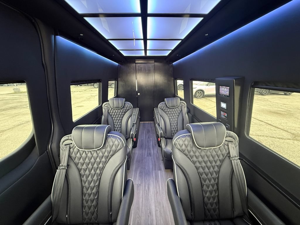 Used 2023 Mercedes-Benz Sprinter 3500 w/ Parking Package image 37