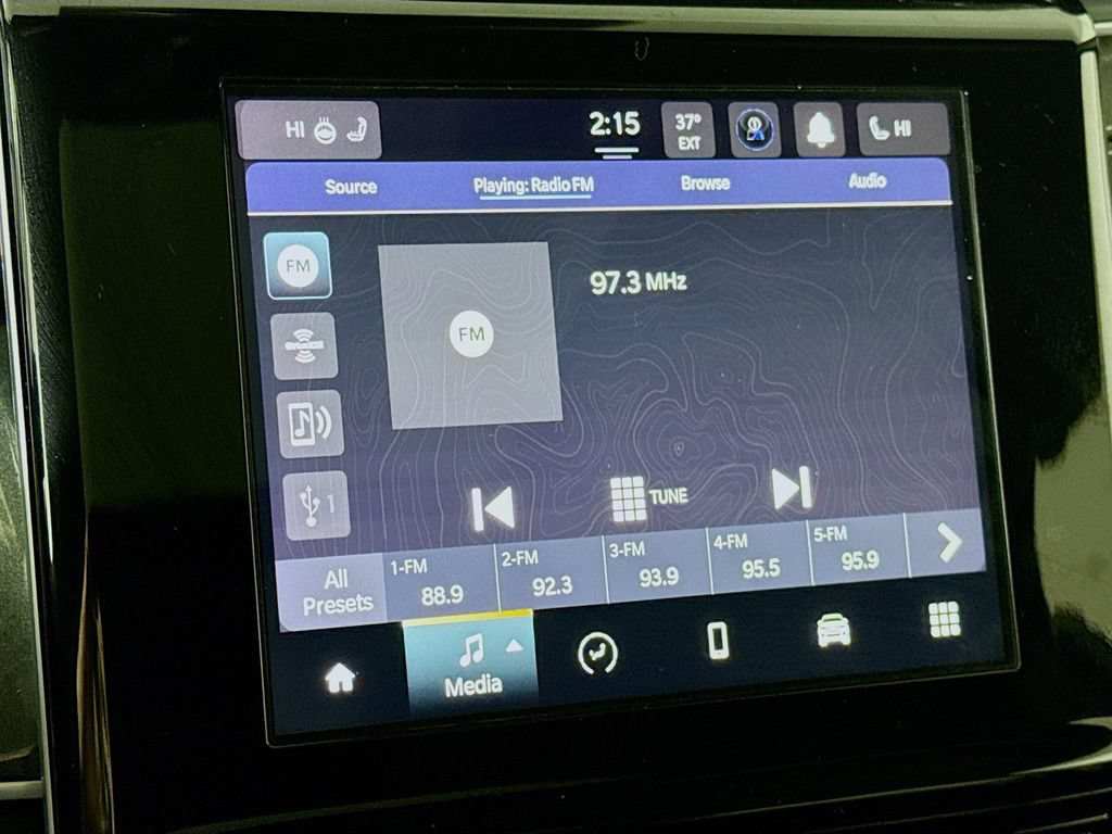 Used 2023 Jeep Grand Cherokee Altitude AWD/4WD image 7