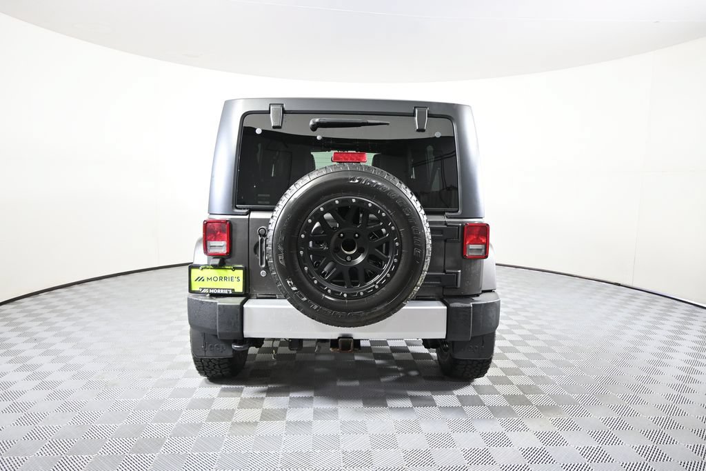 Used 2014 Jeep Wrangler Unlimited Sahara w/ Connectivity Group AWD/4WD image 5