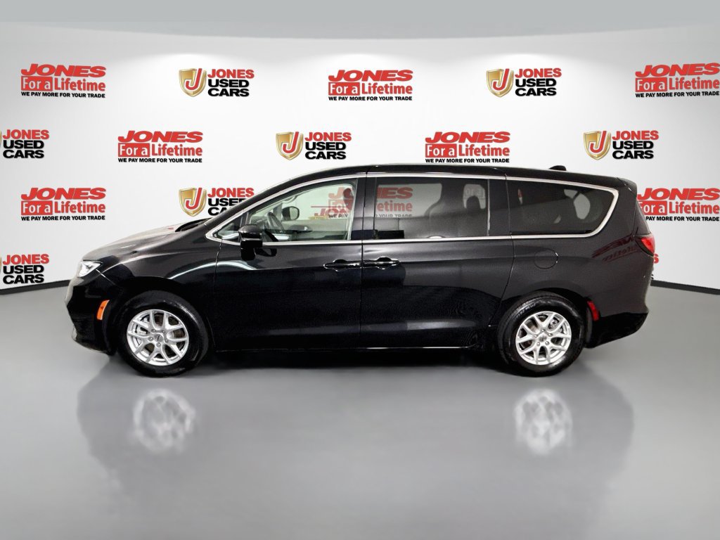Used 2024 Chrysler Pacifica Touring-L FWD image 14