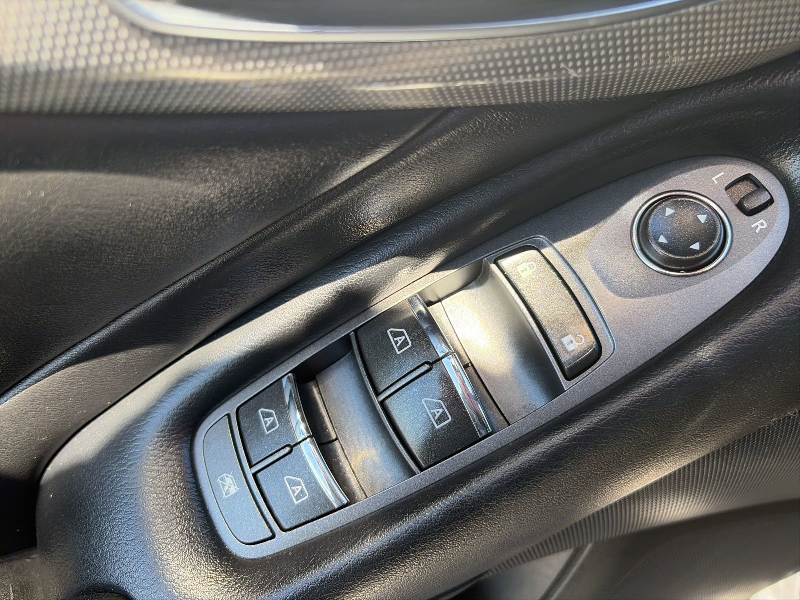 Used 2019 INFINITI Q50 Signature Edition w/ Cargo Package (L96) image 14