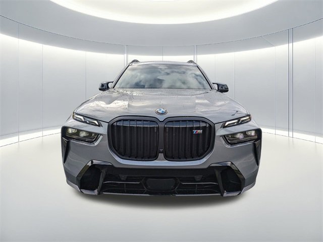 Used 2025 BMW X7 M60i image 8