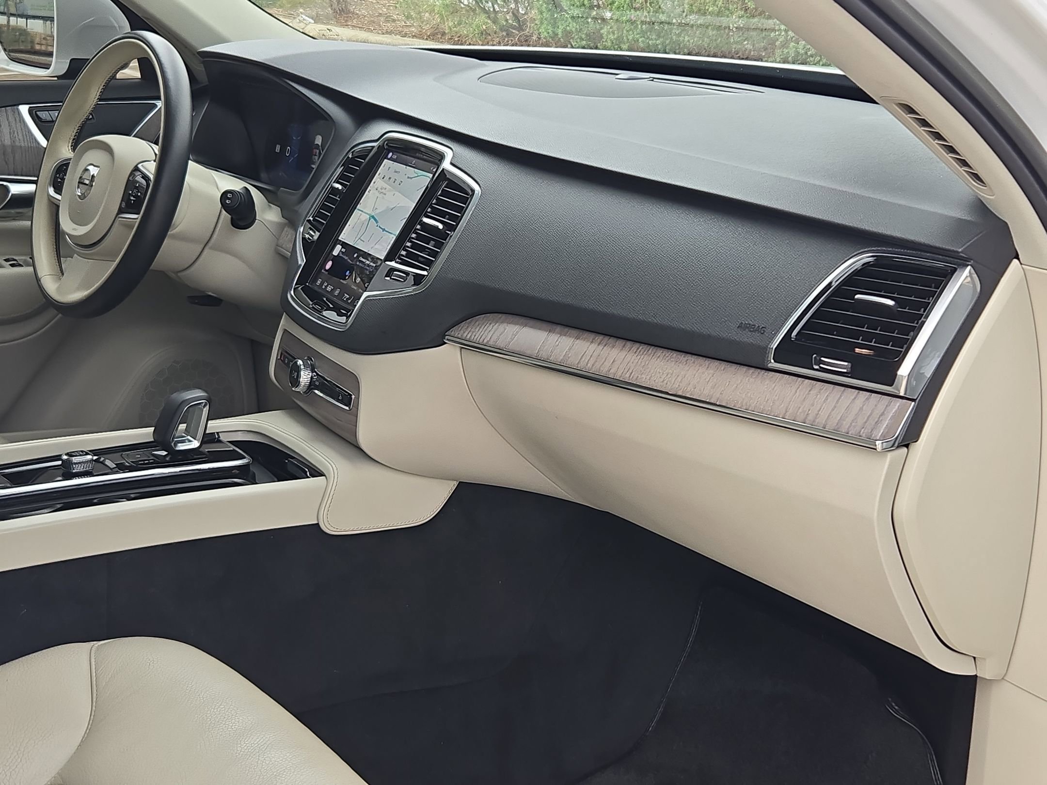 Used 2023 Volvo XC90 B6 Plus AWD/4WD image 29
