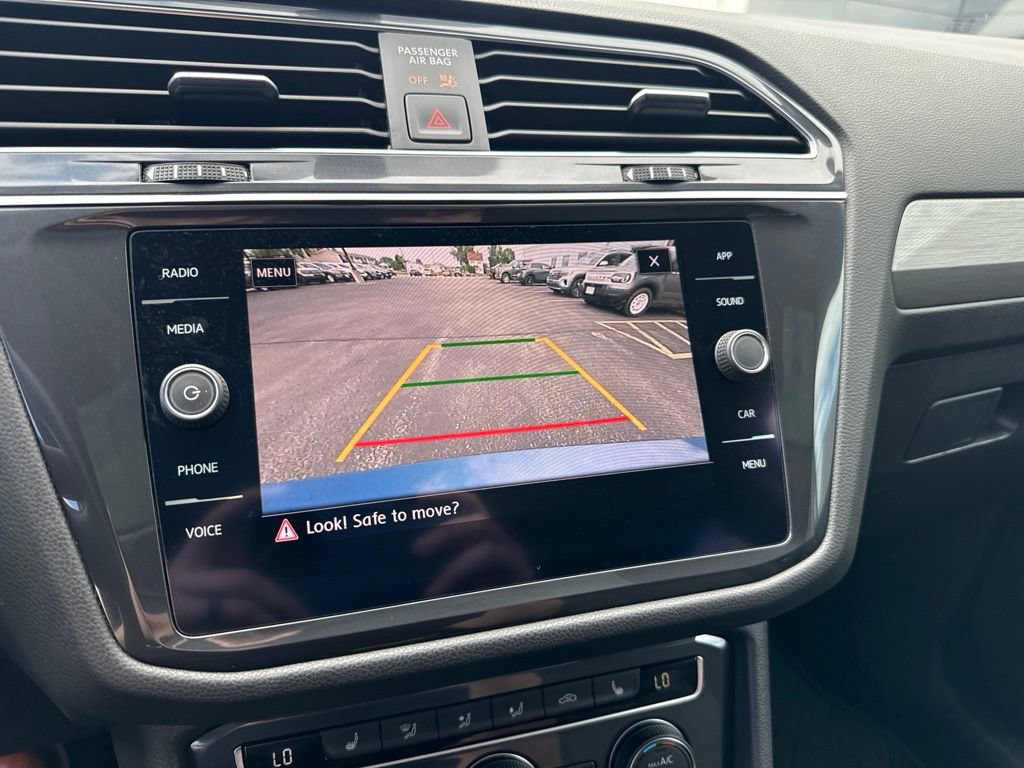 Used 2020 Volkswagen Tiguan SE AWD/4WD image 20