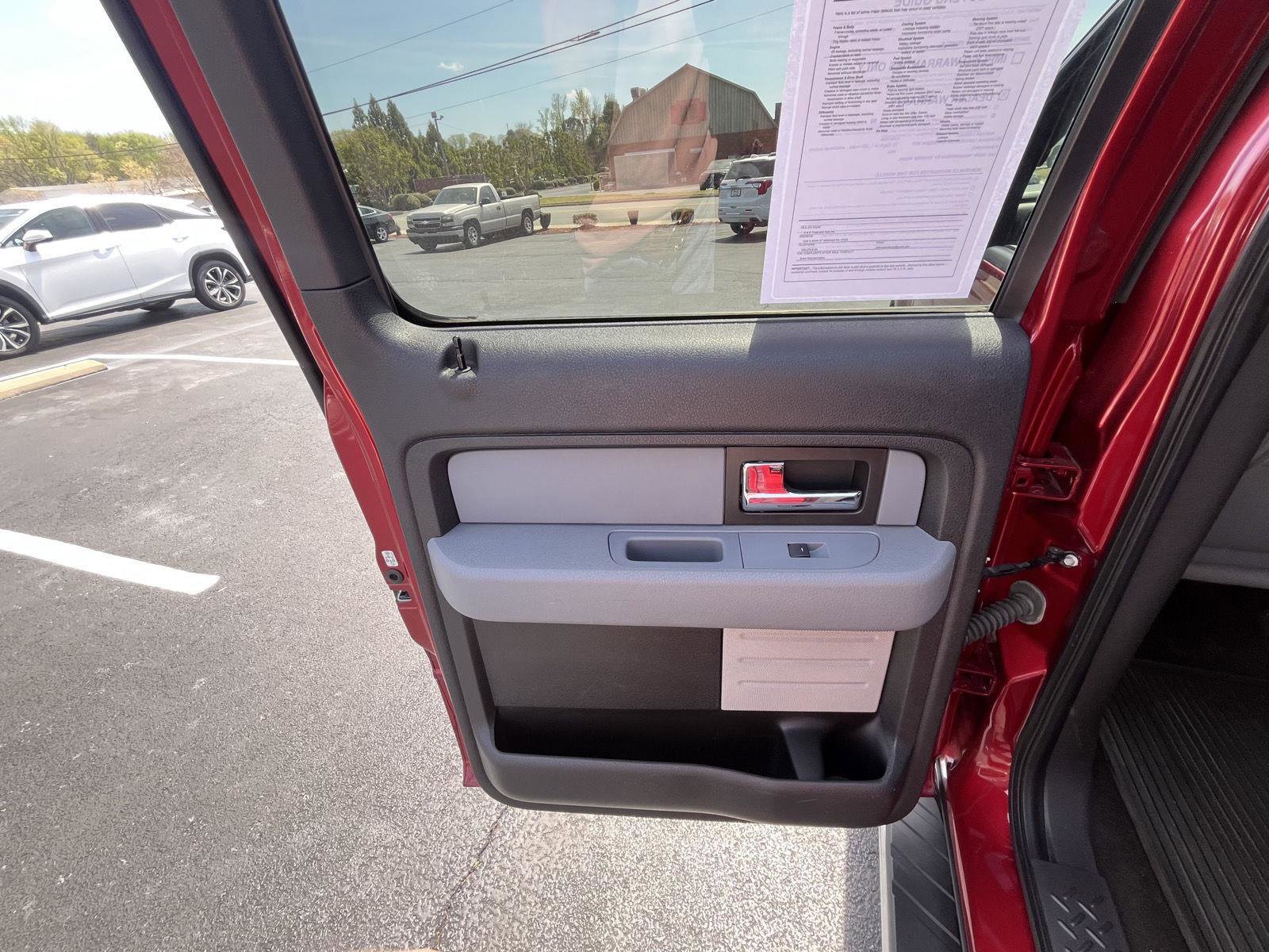 Used 2014 Ford F150 XLT w/ Equipment Group 302A Luxury image 19