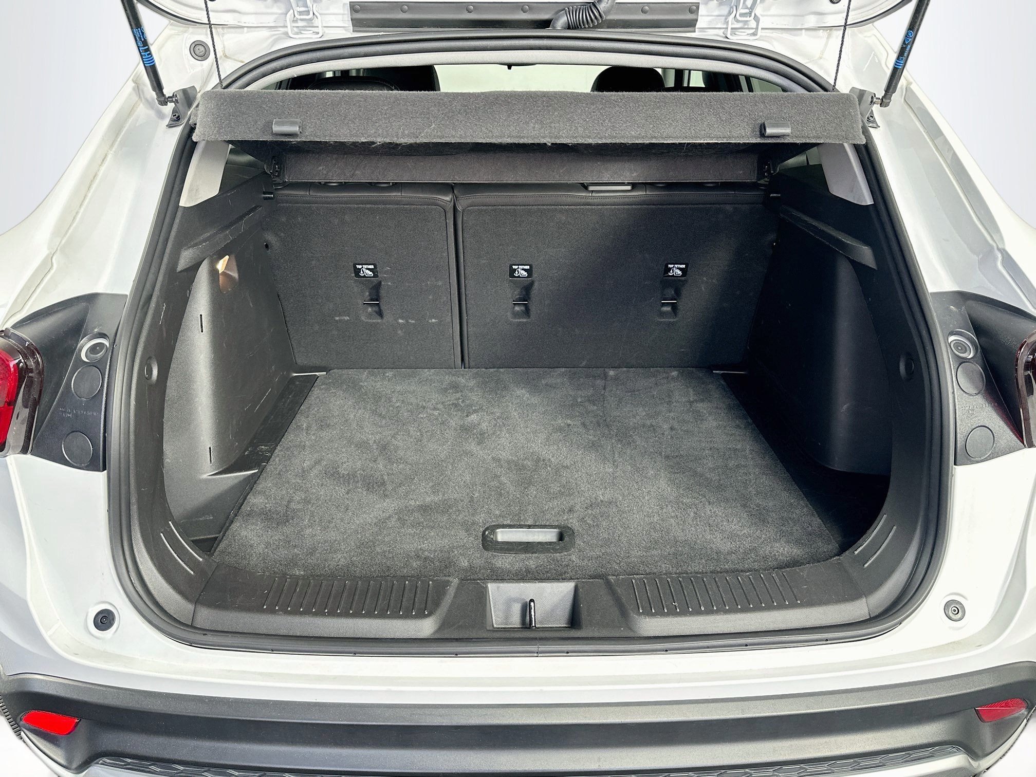 Used 2025 Chevrolet Trax LT FWD image 29