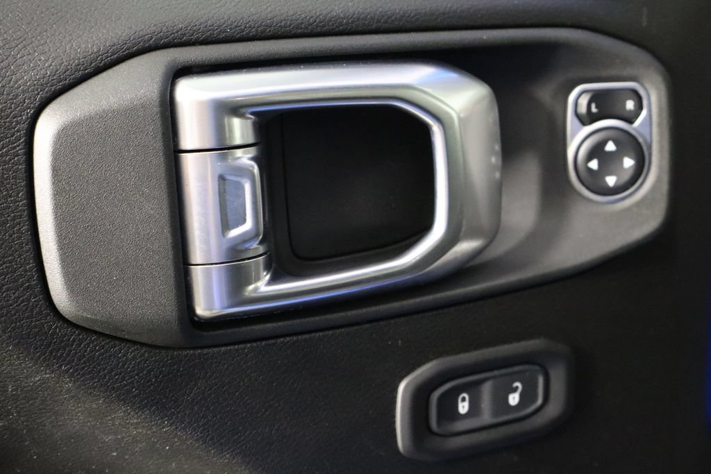 Used 2021 Jeep Gladiator Mojave w/ Cold Weather Group AWD/4WD image 14