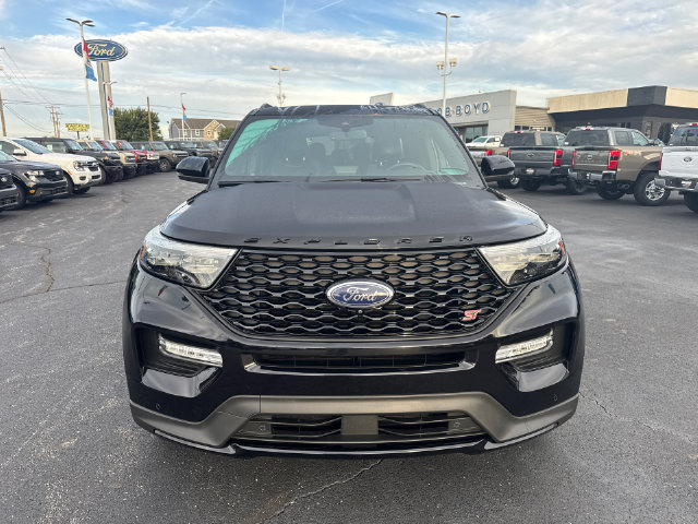 Used 2021 Ford Explorer ST w/ Equipment Group 401A AWD/4WD image 2