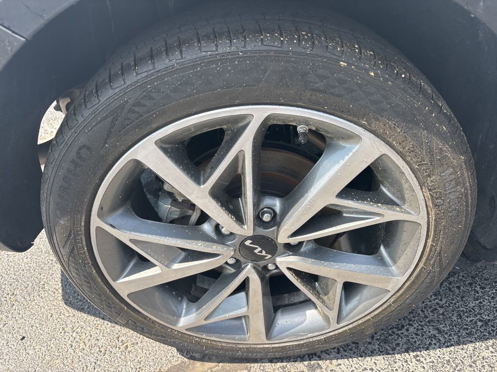 Used 2022 Kia Niro Touring Special Edition FWD image 10