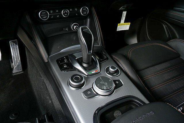 New 2025 Alfa Romeo Stelvio Sprint AWD/4WD image 15