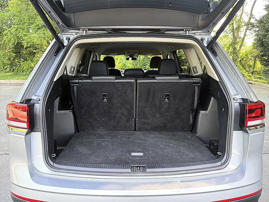 Used 2025 Volkswagen Atlas SE FWD image 22