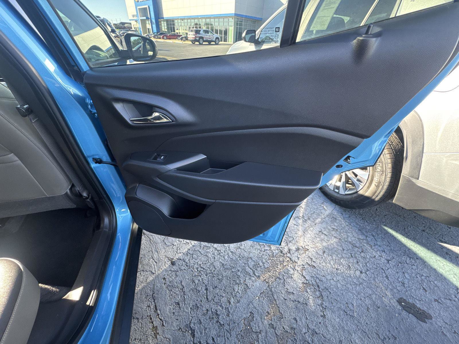 Used 2025 Chevrolet Trax ACTIV w/ Driver Confidence Package FWD image 14