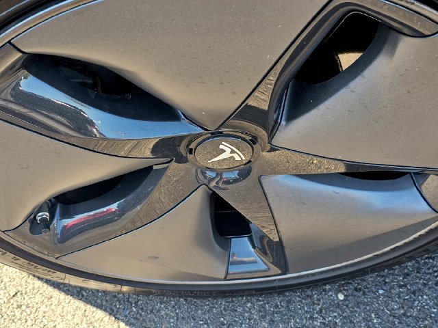 Used 2018 Tesla Model 3 Long Range RWD image 6