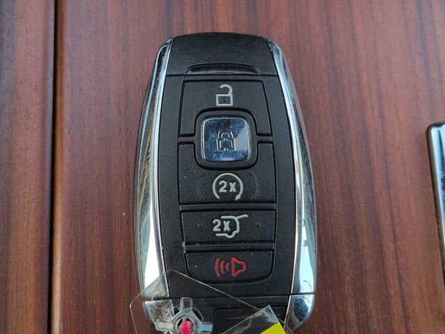 Used 2019 Lincoln Navigator L Reserve w/ Cargo Package AWD/4WD image 29