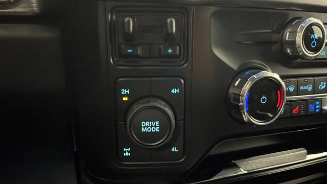 Used 2023 Ford F350 Lariat w/ Lariat Ultimate Package image 32
