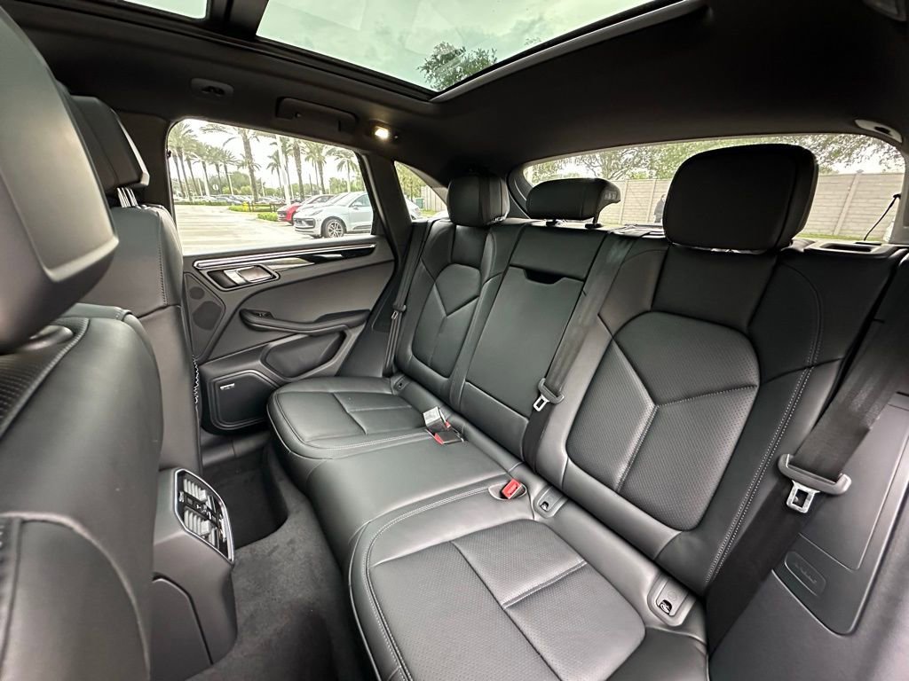 Used 2026 Porsche Macan S AWD/4WD image 35