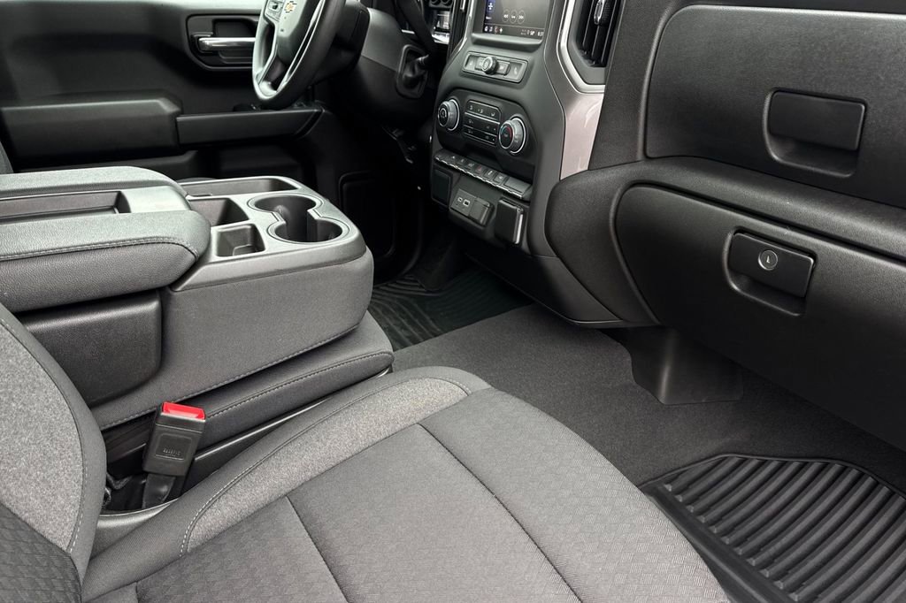 Used 2024 Chevrolet Silverado 1500 Custom RWD image 17