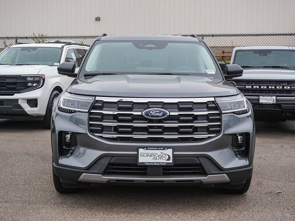 New 2026 Ford Explorer Active w/ Active Comfort Package RWD image 2