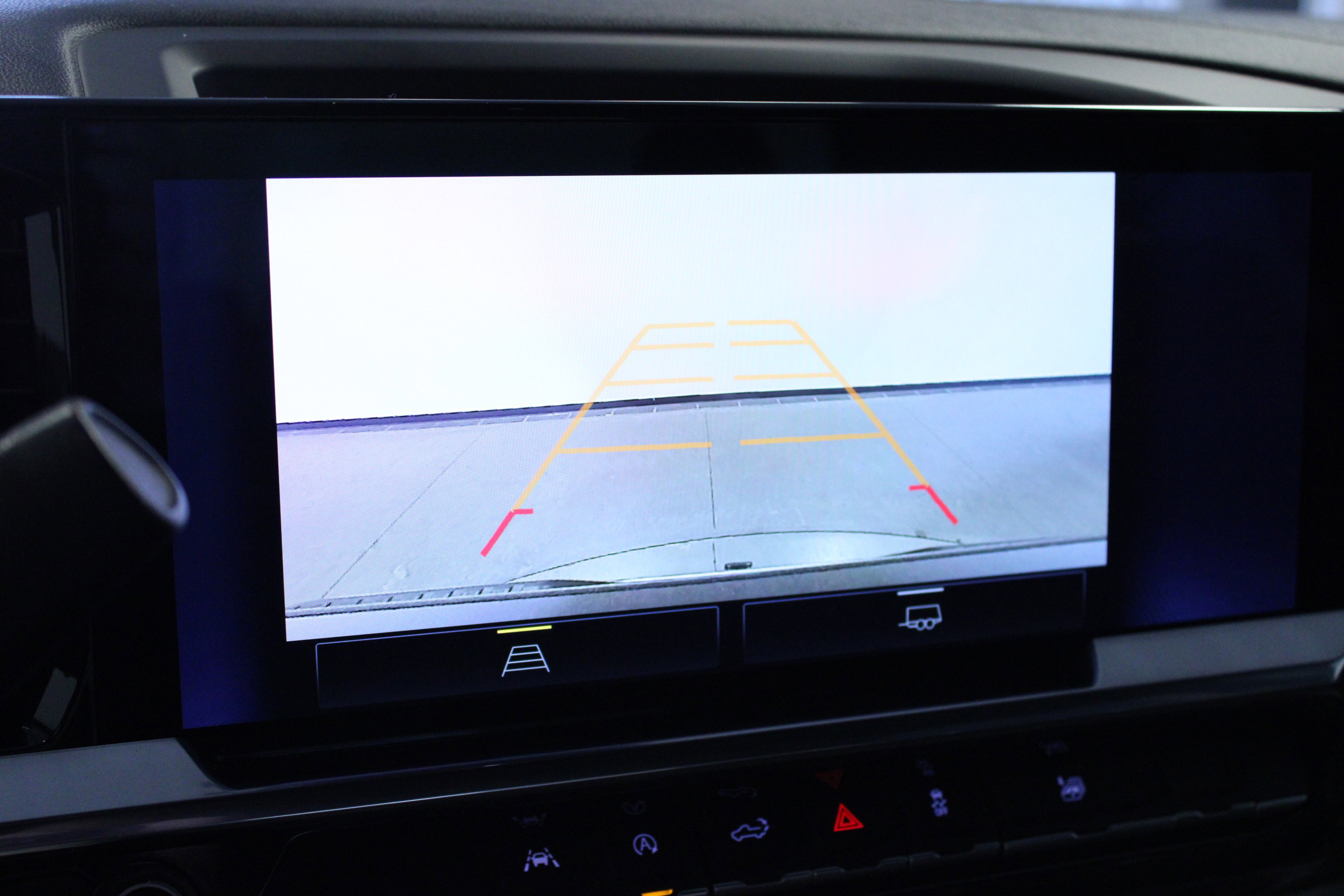 Used 2024 Chevrolet Silverado 1500 LT image 23