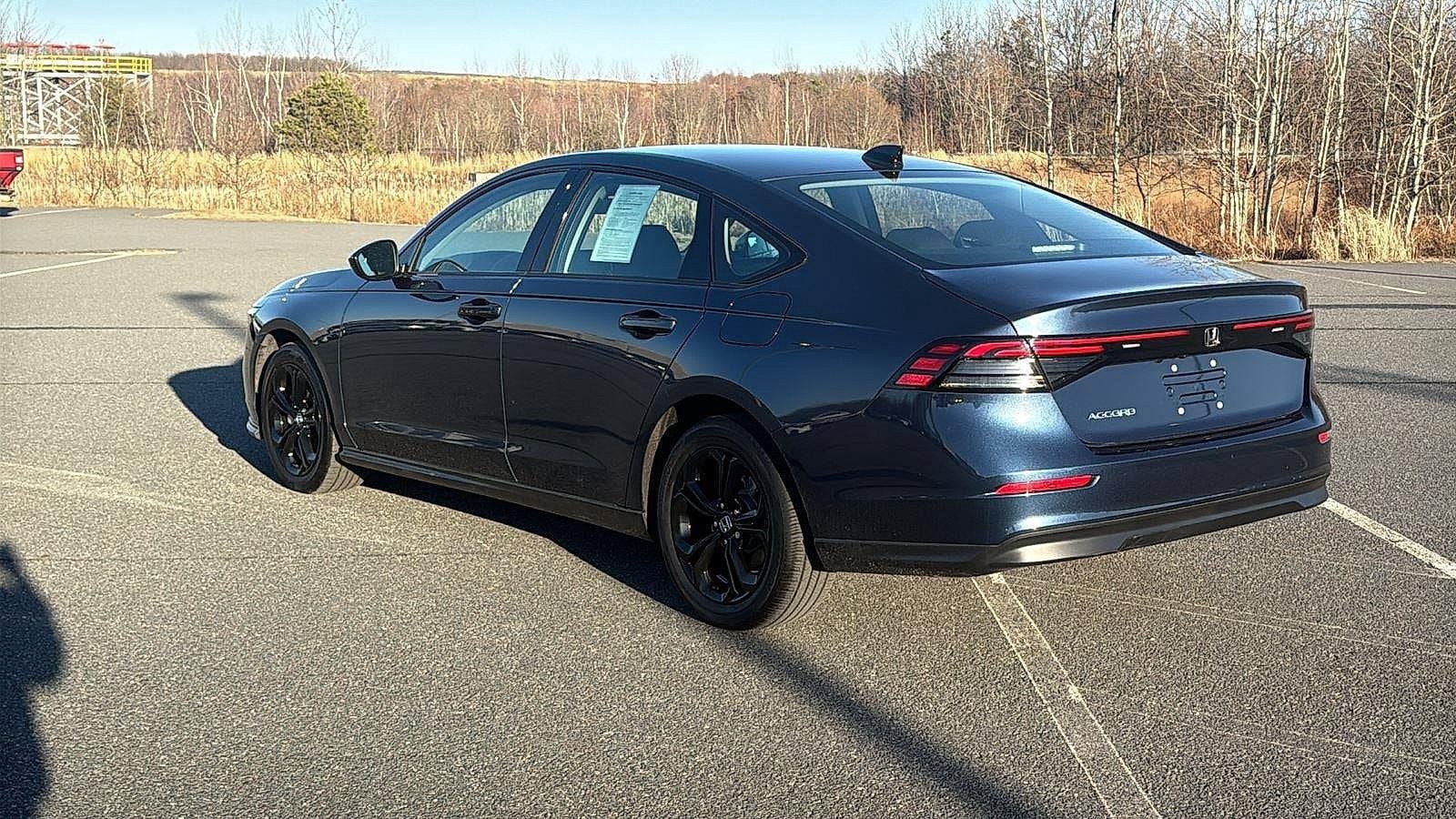Used 2025 Honda Accord SE image 9