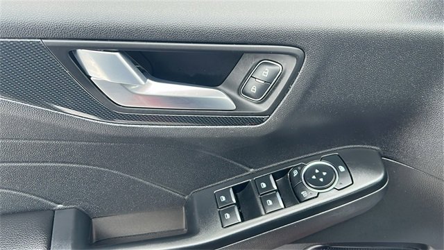 Used 2024 Ford Escape ST-Line image 9