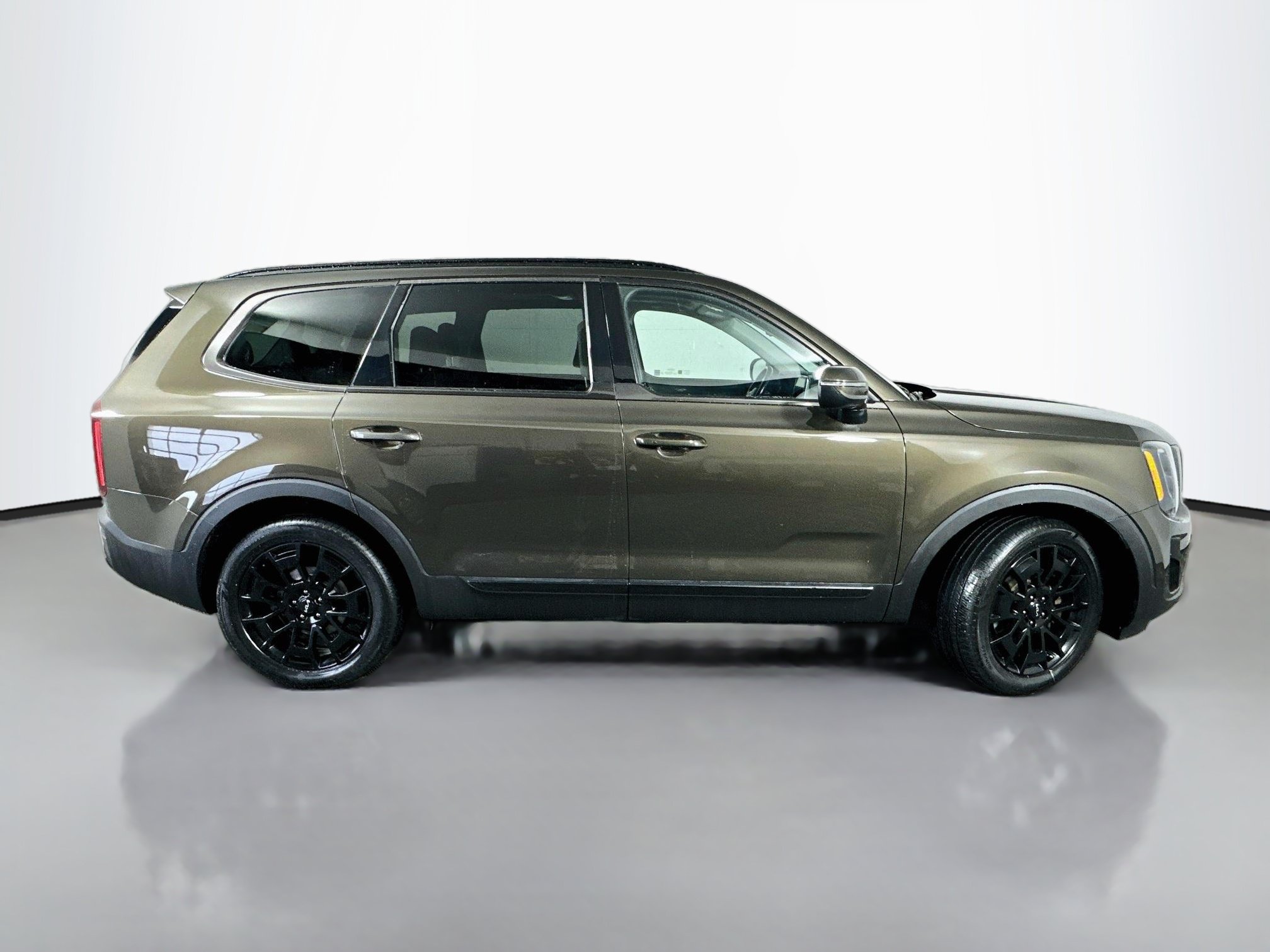 Used 2022 Kia Telluride EX w/ EX Premium Package AWD/4WD image 8