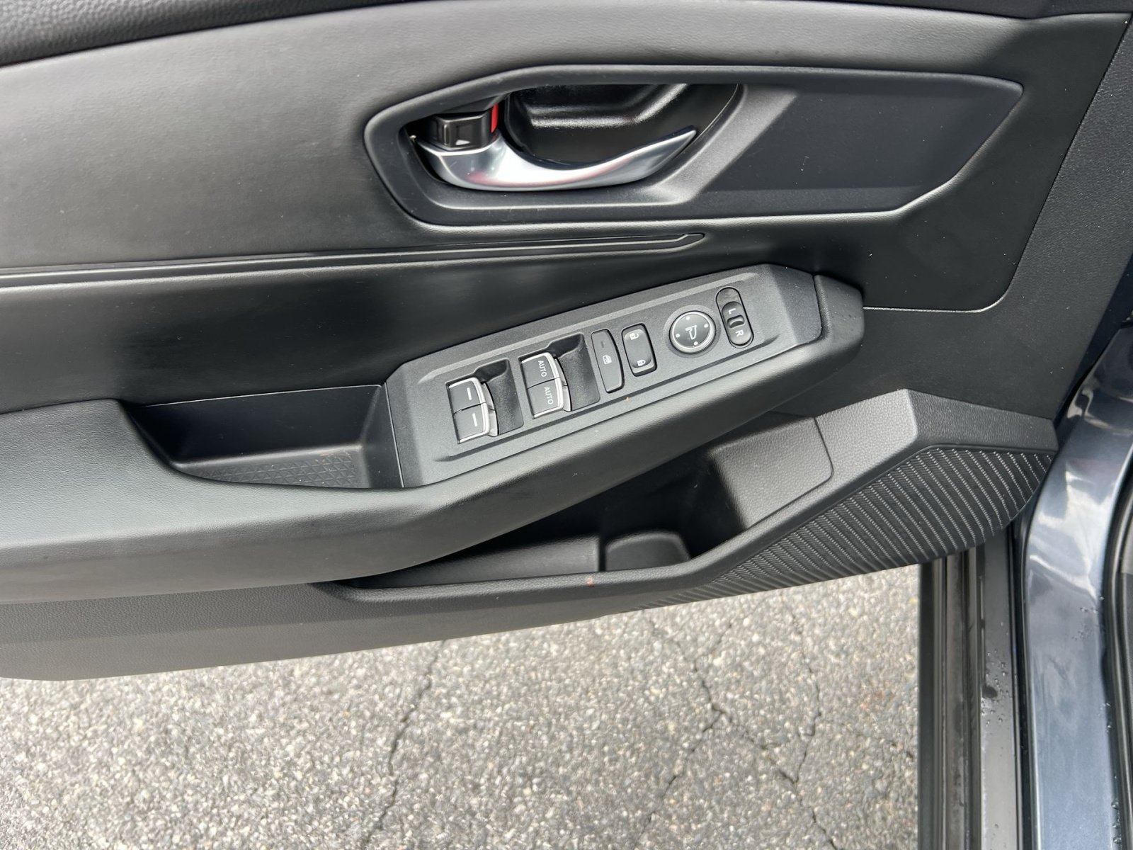 Used 2023 Honda Accord EX image 15