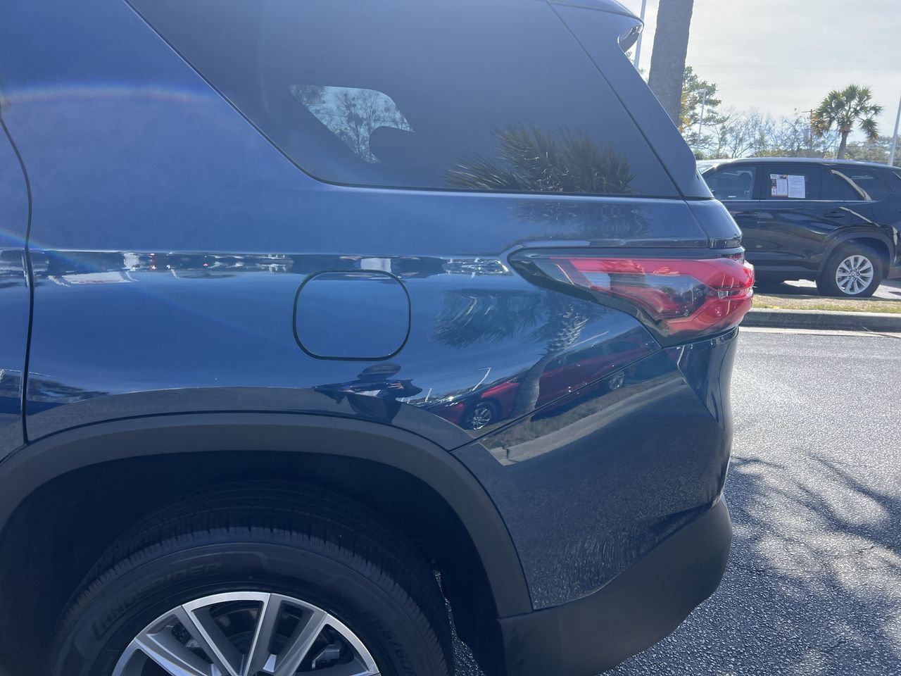 Used 2023 Chevrolet Traverse LT image 8