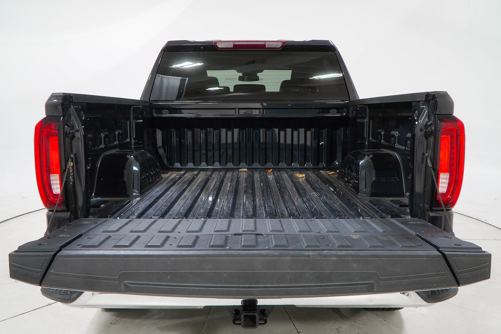 Used 2026 GMC Sierra 1500 SLT AWD/4WD image 9