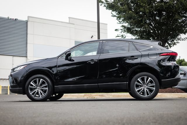Used 2023 Toyota Venza LE AWD/4WD image 12