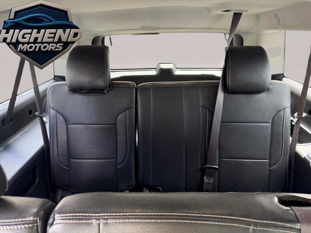 Used 2016 Chevrolet Suburban LS RWD image 15