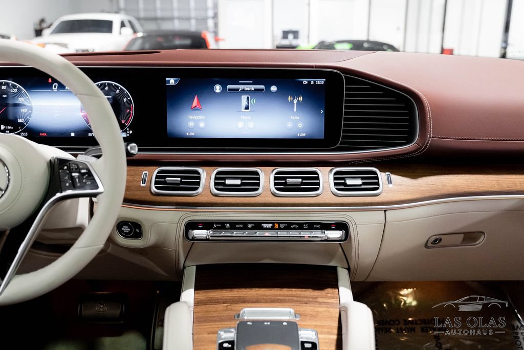 Used 2026 Mercedes-Benz Maybach GLS 600 4MATIC image 44